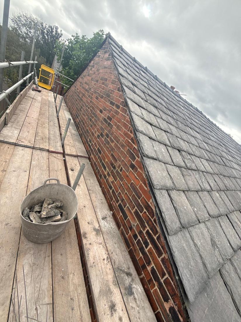 D & P job: parapet and gutter
